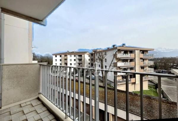 Appartement T4 85m², 2 balcons, garage possible, ANNECY MEYTHET (74)