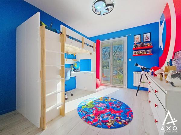 Maison traditionnelle aux rénovations de qualité