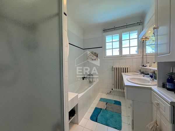 A vendre, charmante MAISON type 8 à 15 min du centre ville de Périgueux