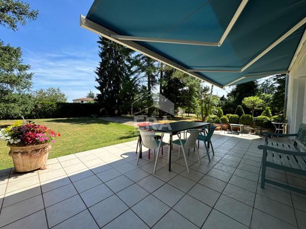 A vendre, charmante MAISON type 8 à 15 min du centre ville de Périgueux