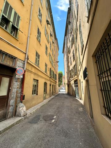 À vendre : Appartement T2 à Nice, secteur Le Port VENDU LOUE