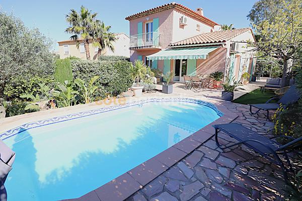 Vente Villa124 m² - 4 Pièces - SAINT RAPHAEL (83700)