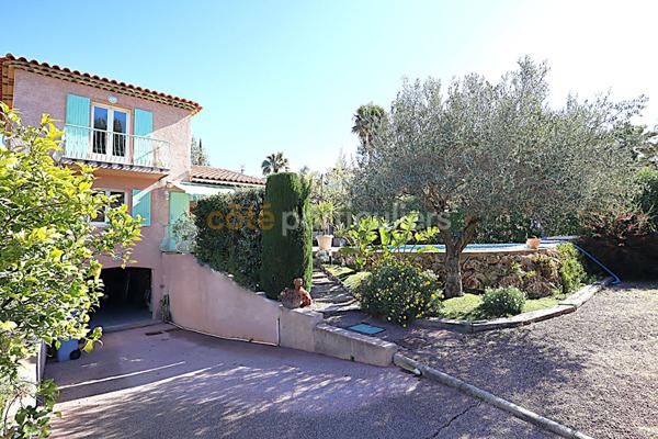 Vente Villa124 m² - 4 Pièces - SAINT RAPHAEL (83700)
