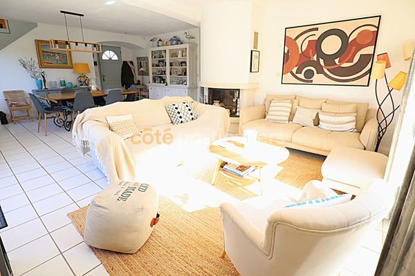 Vente Villa124 m² - 4 Pièces - SAINT RAPHAEL (83700)