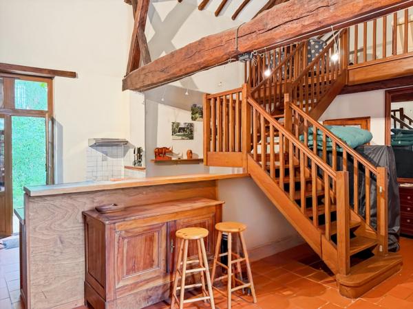 Propriété 358 m2 à vendre -avec 7700 m2 de parc - Maison 8 pièces de 234 m2, gîte de 124 m2 et piscine proche de MARCIAC (32)