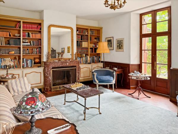Propriété 358 m2 à vendre -avec 7700 m2 de parc - Maison 8 pièces de 234 m2, gîte de 124 m2 et piscine proche de MARCIAC (32)