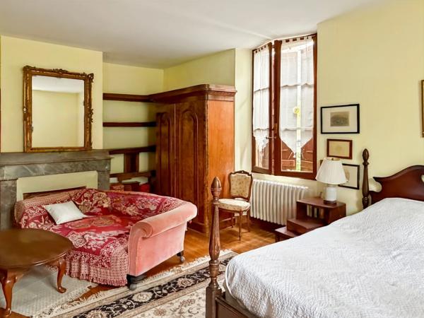 Propriété 358 m2 à vendre -avec 7700 m2 de parc - Maison 8 pièces de 234 m2, gîte de 124 m2 et piscine proche de MARCIAC (32)