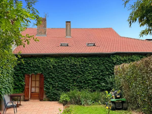 Propriété 358 m2 à vendre -avec 7700 m2 de parc - Maison 8 pièces de 234 m2, gîte de 124 m2 et piscine proche de MARCIAC (32)