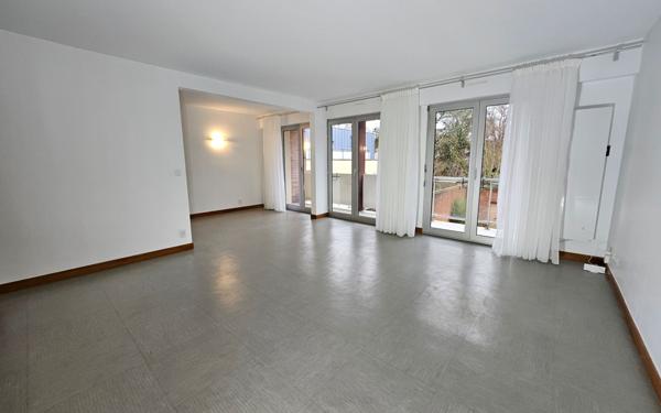 Appartement à louer    3 pièces • 77 m2 Amiens