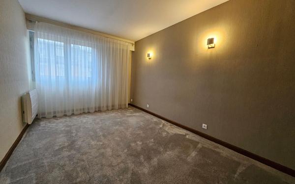 Appartement à louer    3 pièces • 77 m2 Amiens