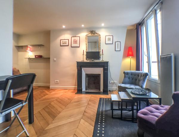 Secteur Cherche-Midi - Joli studio en étage au calme sur cour