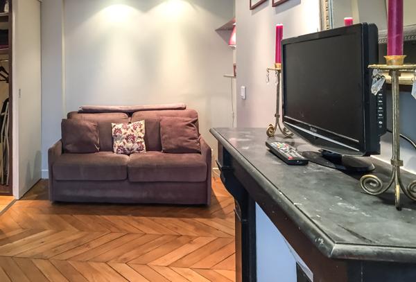 Secteur Cherche-Midi - Joli studio en étage au calme sur cour