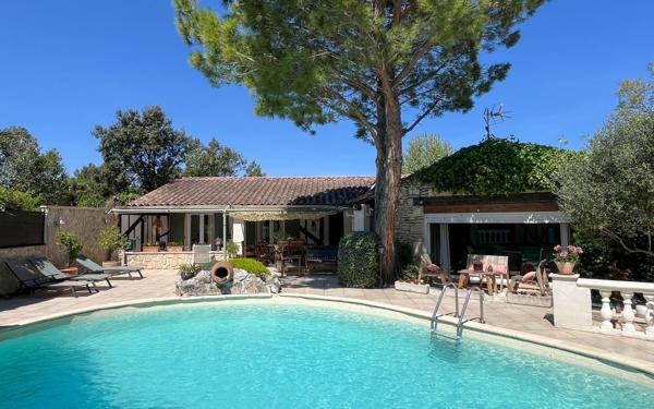 Maison à vendre    5 pièces •  Caumont-sur-Durance