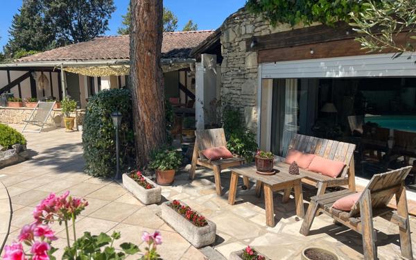 Maison à vendre    5 pièces •  Caumont-sur-Durance