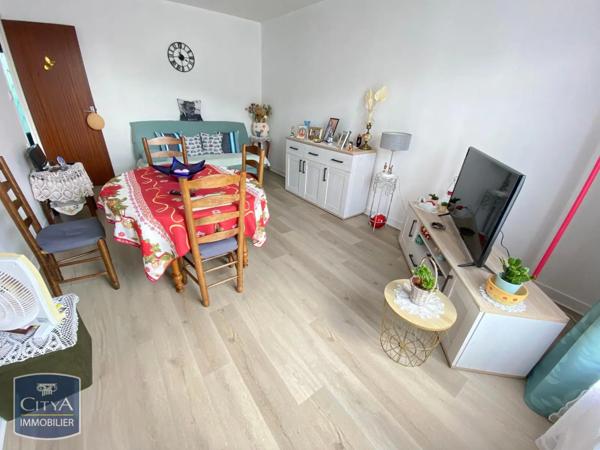 Appartement à louer 2 pièces 54m²