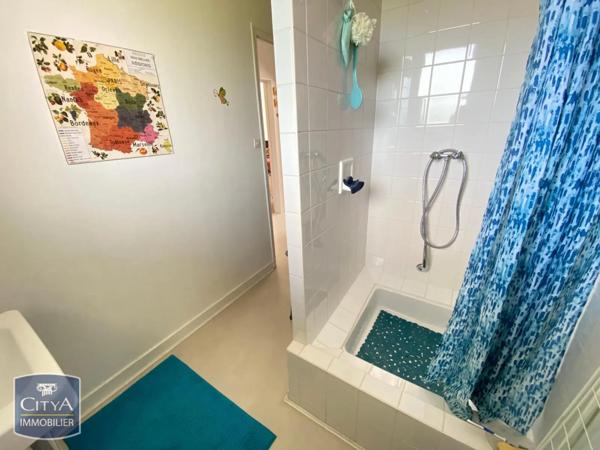 Appartement à louer 2 pièces 54m²