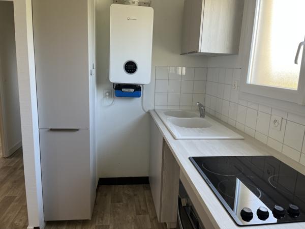 À LOUER...Appartement en centre ville Pontivy (56300)