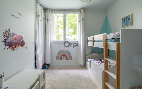 Appartement à vendre    4 pièces • 101,53 m2 Le Plessis-Robinson