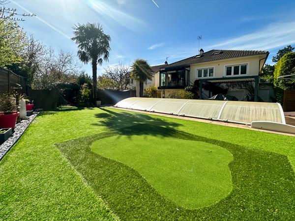 Maison d'architecte avec piscine , Verrières-le-Buisson , DPE C, pompe à chaleur, Isolation intérieur et exterieur,  TRÈS bon état