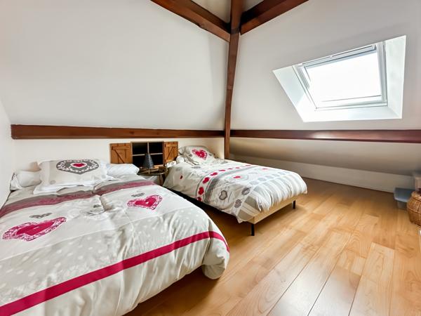 Maison d'architecte avec piscine , Verrières-le-Buisson , DPE C, pompe à chaleur, Isolation intérieur et exterieur,  TRÈS bon état