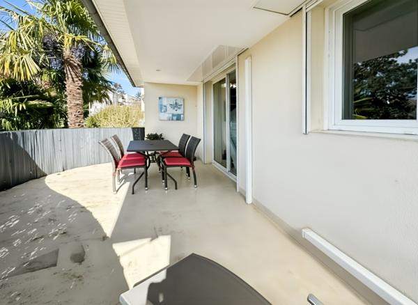 Maison d'architecte avec piscine , Verrières-le-Buisson , DPE C, pompe à chaleur, Isolation intérieur et exterieur,  TRÈS bon état