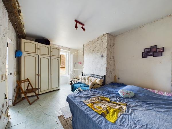 Saint-Saulge (58330) À VENDRE – MAISON DE VILLAGE À SAINT-SAUGE (58 130) – CHARME DE L’ANCIEN ET CONFORT MODERNE