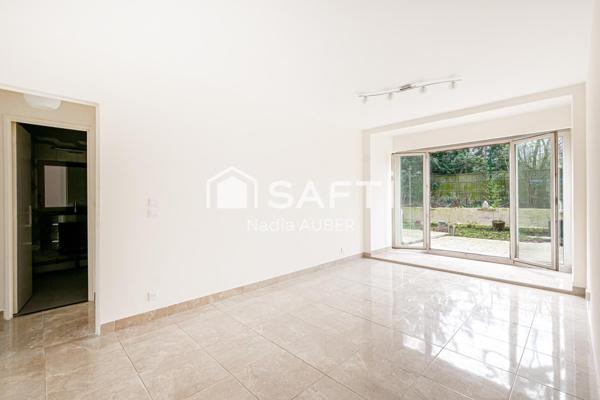 À la recherche d'un appartement lumineux, rénové et avec un espace extérieur !