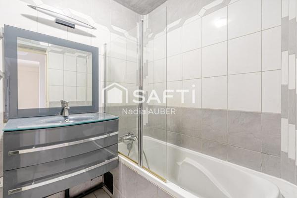 À la recherche d'un appartement lumineux, rénové et avec un espace extérieur !