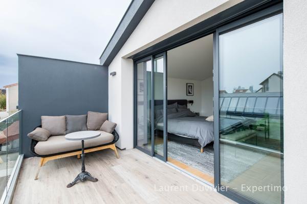 Colombes (92700) UNIQUE - Maison d’architecte de 2021 de plus de 263m2 dans quartier pavillonnaire recherché de Colombes