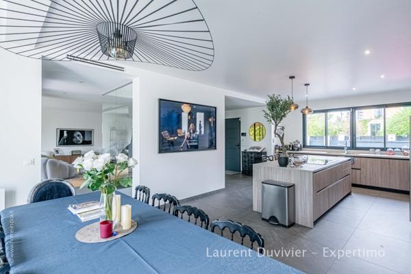 Colombes (92700) UNIQUE - Maison d’architecte de 2021 de plus de 263m2 dans quartier pavillonnaire recherché de Colombes