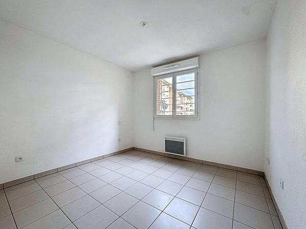 A VENDRE - MURET - Appartement T3 en rez-de-chaussee - Residence calme et securisee