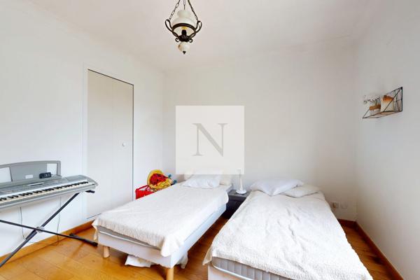 Maison familiale de 226 m² avec piscine et jardin – Saint-Vivien