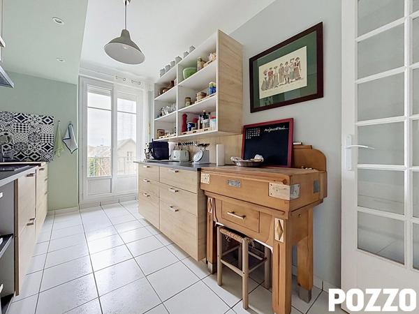VENTE : appartement (111 m² Carrez) à centre-ville de COUTANCES - Garage - Caves - Grenier COUTANCES