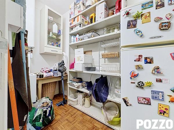 VENTE : appartement (111 m² Carrez) à centre-ville de COUTANCES - Garage - Caves - Grenier COUTANCES