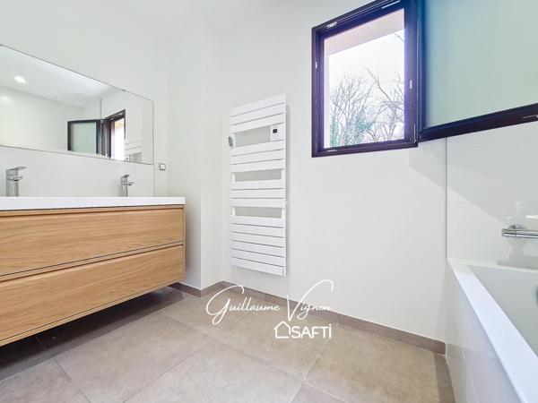 Maison neuve 2024, DPE A, frais notaire réduits.