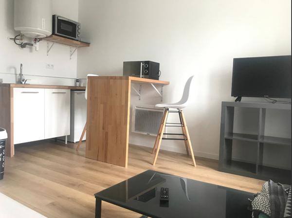 CENTRE VILLE STUDIO MEUBLE AVEC WIFI , Brest