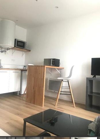 CENTRE VILLE STUDIO MEUBLE AVEC WIFI , Brest