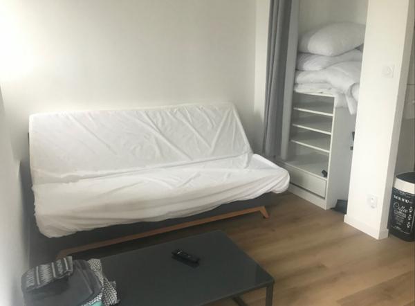 CENTRE VILLE STUDIO MEUBLE AVEC WIFI , Brest