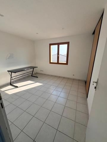 Vente                                                      Maison
                        
                     7 pièces                      172 m2                     à Alixan