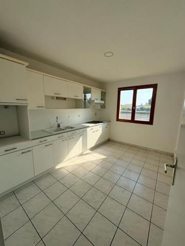 Vente                                                      Maison
                        
                     7 pièces                      172 m2                     à Alixan