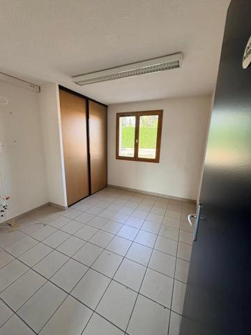 Vente                                                      Maison
                        
                     7 pièces                      172 m2                     à Alixan
