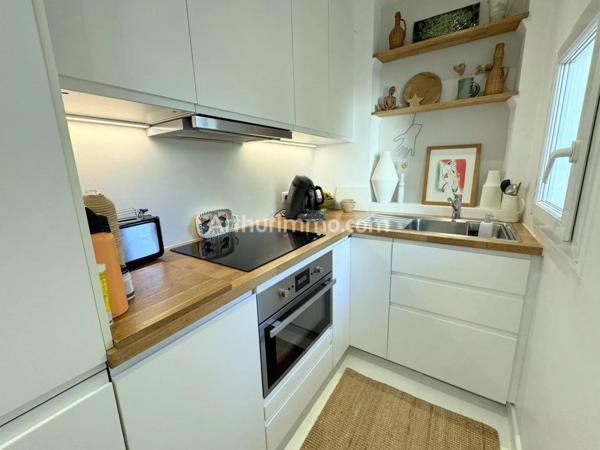 Vente                                                      Appartement
                        
                     3 pièces                      47 m2                     à Sainte-Maxime