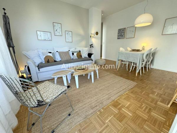 Vente                                                      Appartement
                        
                     3 pièces                      47 m2                     à Sainte-Maxime