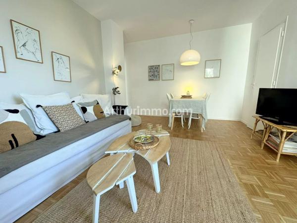 Vente                                                      Appartement
                        
                     3 pièces                      47 m2                     à Sainte-Maxime