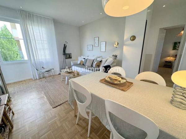 Vente                                                      Appartement
                        
                     3 pièces                      47 m2                     à Sainte-Maxime
