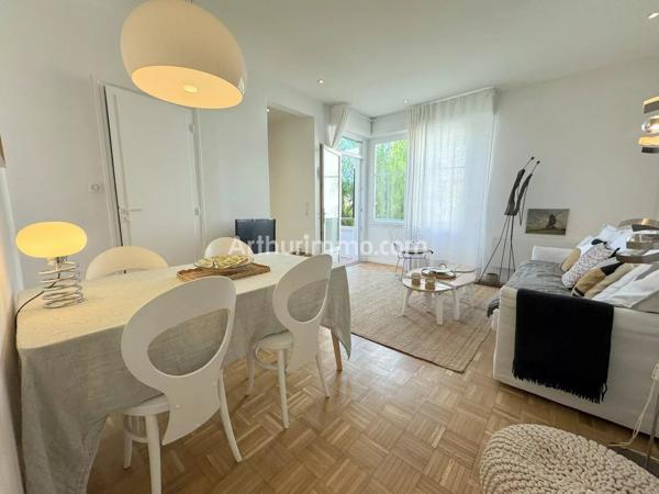 Vente                                                      Appartement
                        
                     3 pièces                      47 m2                     à Sainte-Maxime