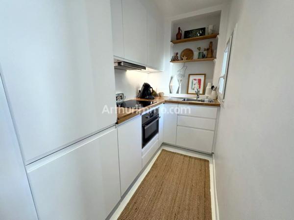 Vente                                                      Appartement
                        
                     3 pièces                      47 m2                     à Sainte-Maxime