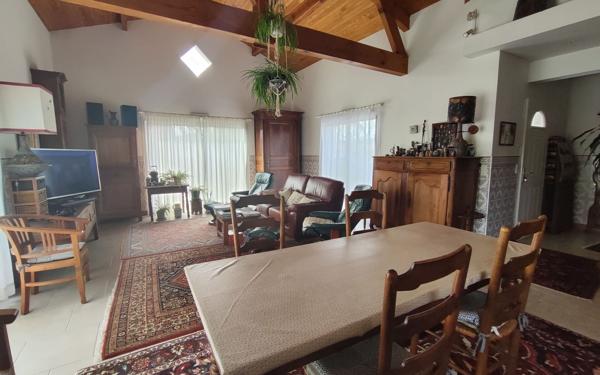 Maison à vendre    5 pièces •  Saubion