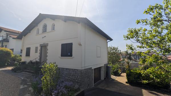 Maison Hendaye 5 pièce(s) 116 m2 de superficie habitable et 154 m² au total, plus garage 70m² et cellier de 12m².