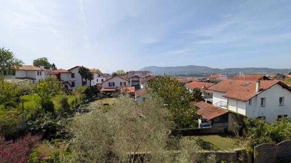 Maison Hendaye 5 pièce(s) 116 m2 de superficie habitable et 154 m² au total, plus garage 70m² et cellier de 12m².
